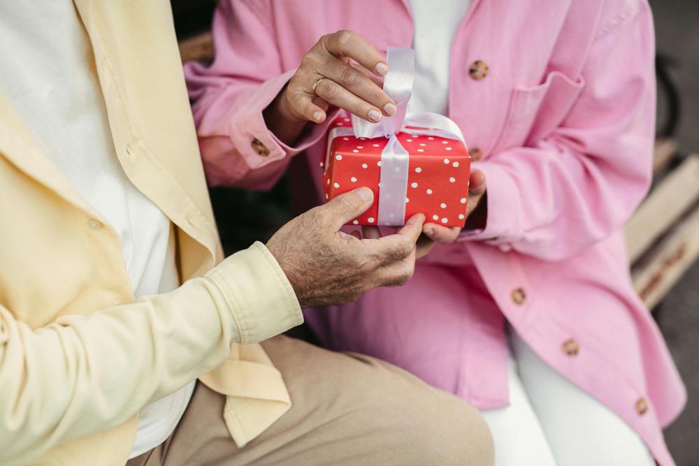 Receiving gift